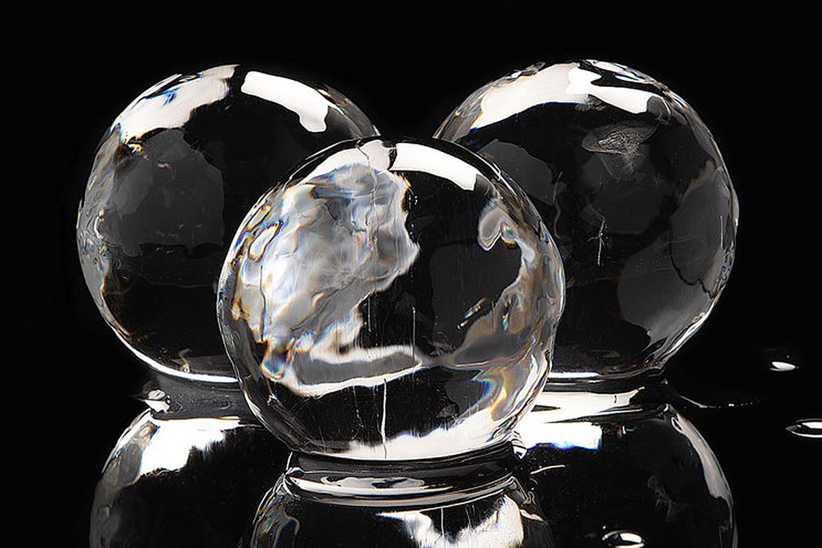 Сфера изо льда 60 мм